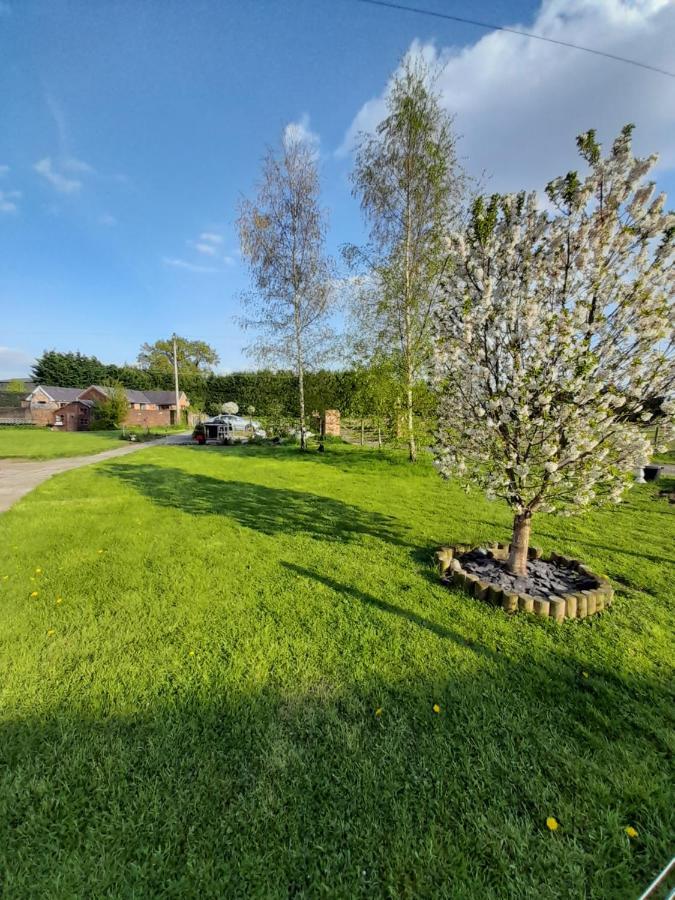 Mile House Barn Bed & Breakfast Nantwich Dış mekan fotoğraf